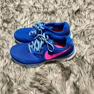 Women’s Blue Nike Shoes